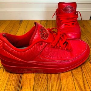 Air Jordan 2 Retro Low Gym Red Sz 10.5 small tear